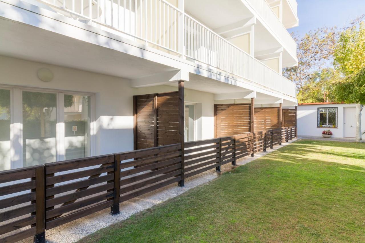Apartamentos Sunway Amapola Sitges Esterno foto