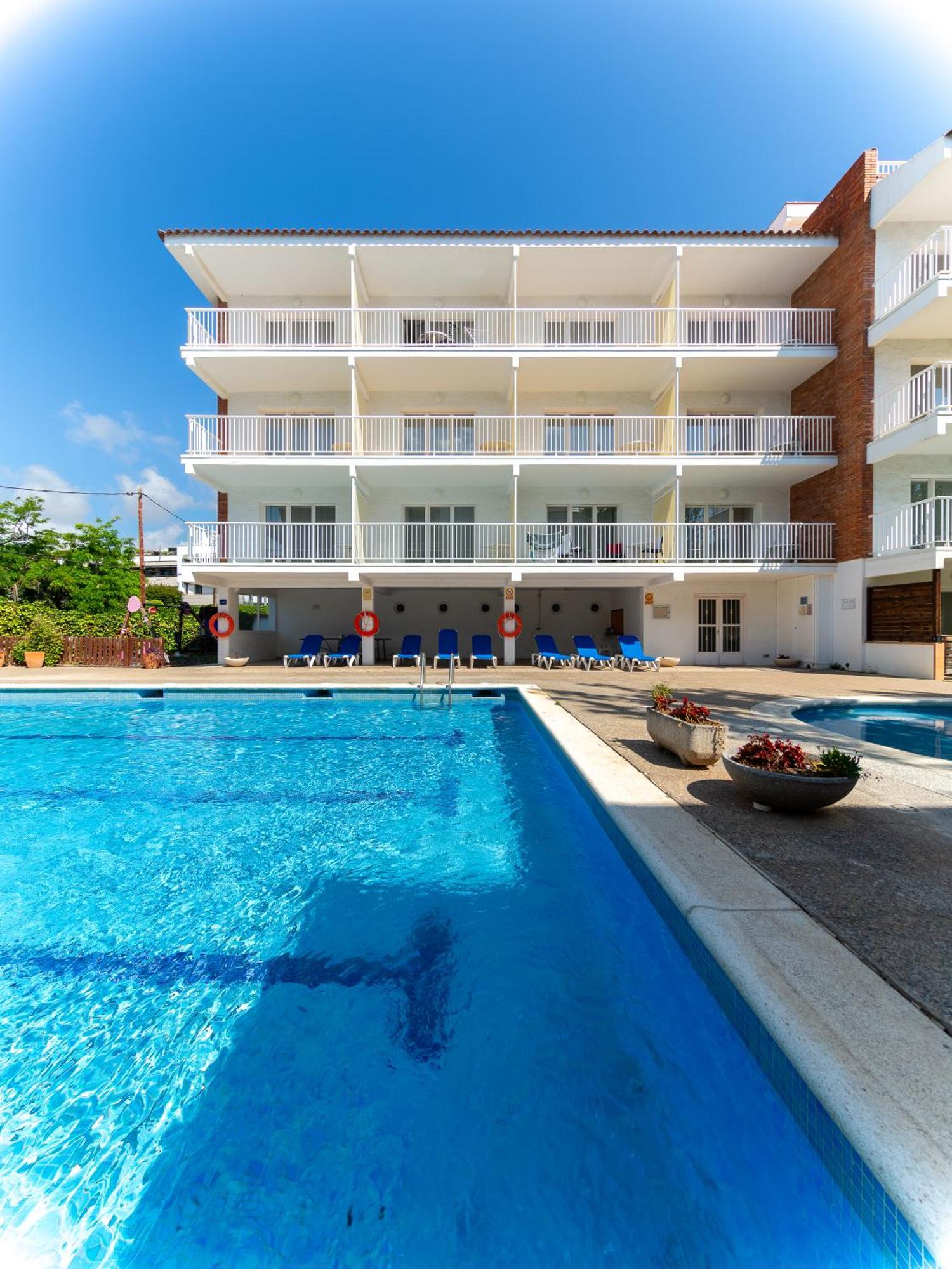 Apartamentos Sunway Amapola Sitges Esterno foto