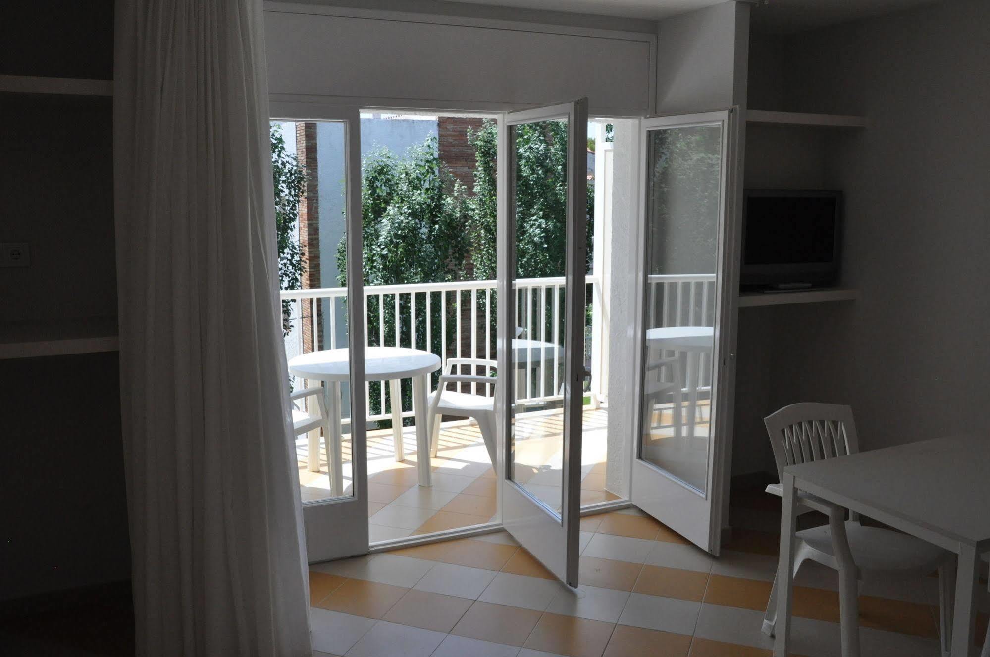 Apartamentos Sunway Amapola Sitges Esterno foto